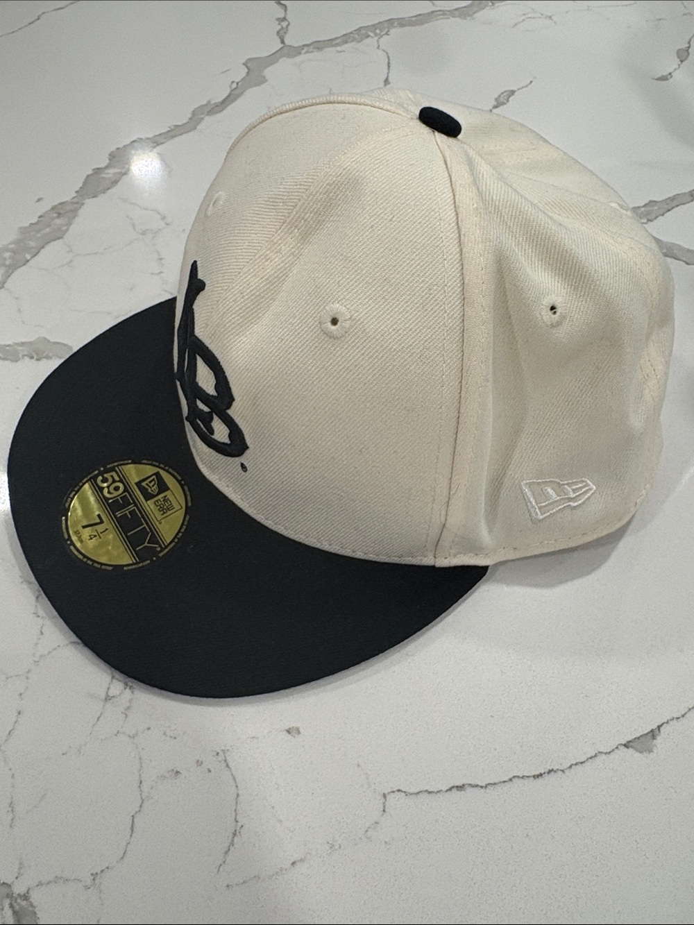 New Era 59fifty Long Beach Cream and Black Fitted Baseball Cap